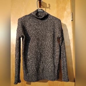 Tahari Sweater XS